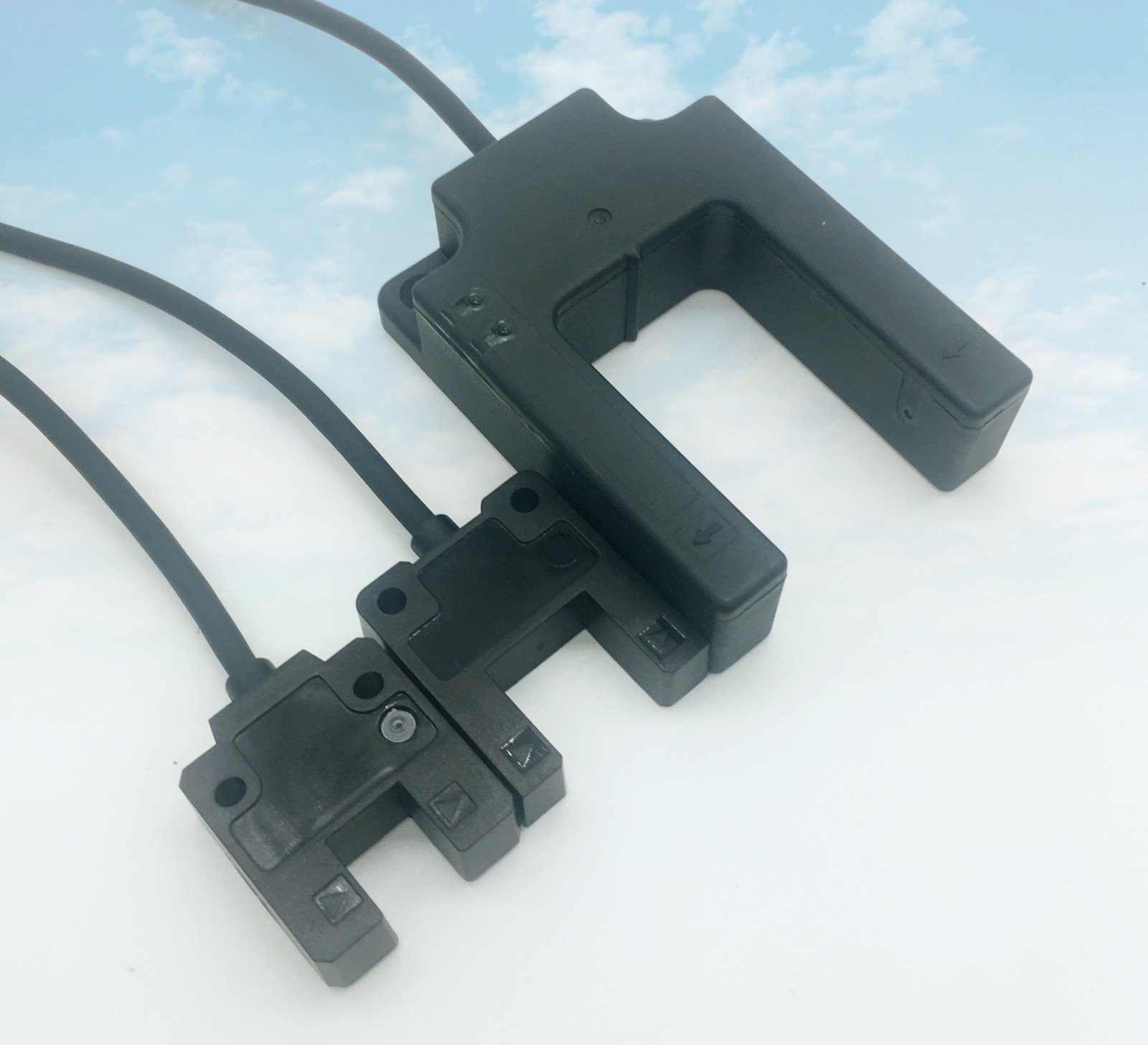 寬槽型光電開關(guān)